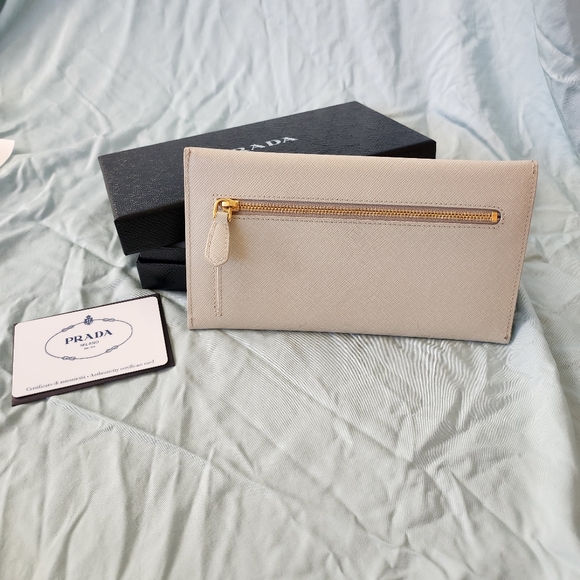 [Brand New] Authentic Prada Saffiano Leather Long Envelope Wallet - Picture 4 of 10